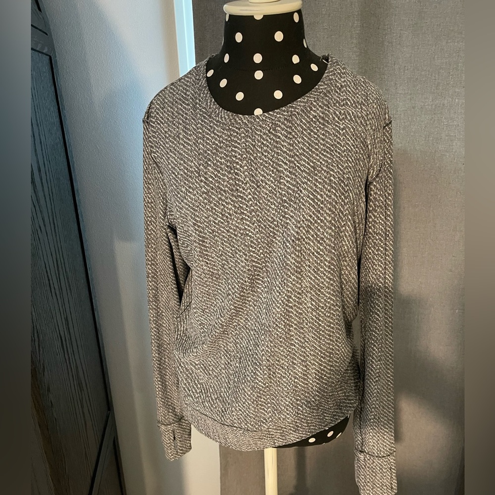 Lululemon grey lightweight sweatshirt. Size 10
